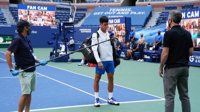 US Open 2020 Novak Djokovic squalificato