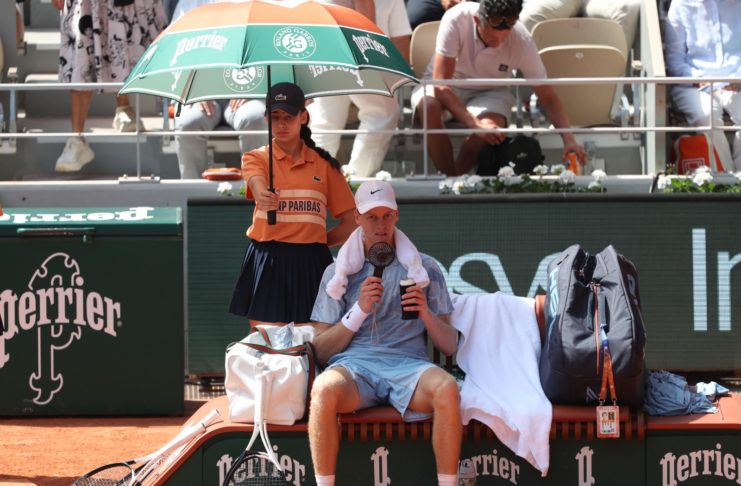 Roland Garros 2026, day 5: Sinner fuori. Cerundolo avanza in cinque set
